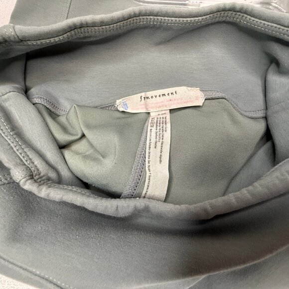 FP Movement by Free People XS cropped leggings; Sage Stone color - Picture 4 of 5